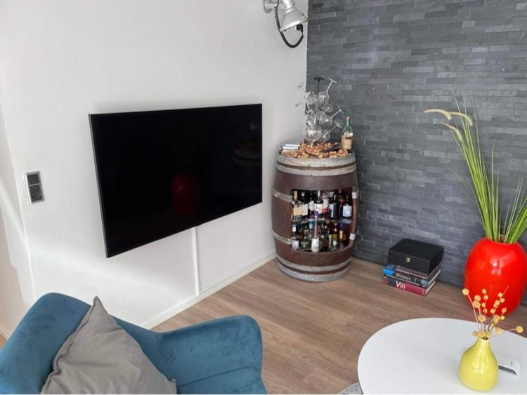 Nyistandsat Hojloftet Kaelderlejlighed Pa 70 M2 I Viborg Centrum, Med Plads Til 4 Personer Екстер'єр фото